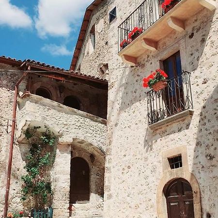 Appartement La Torretta Medicea à Santo Stefano Di Sessanio Extérieur photo