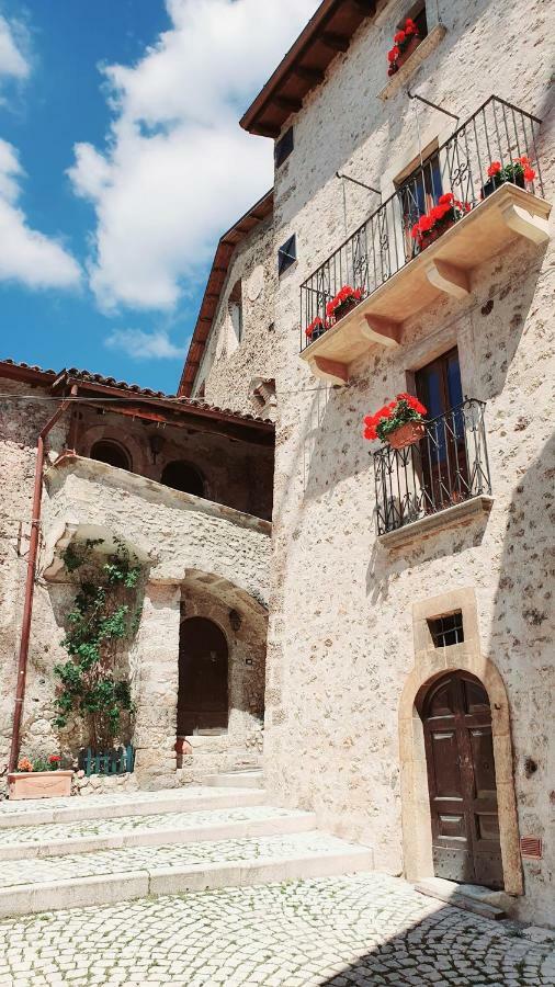 Appartement La Torretta Medicea à Santo Stefano Di Sessanio Extérieur photo